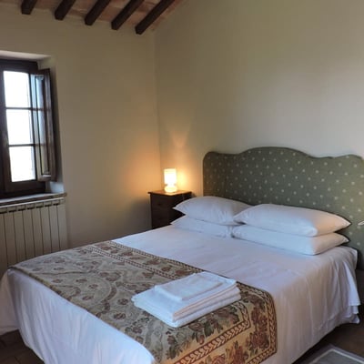 Cellevista: Villa and Pool next to Tuscan Village