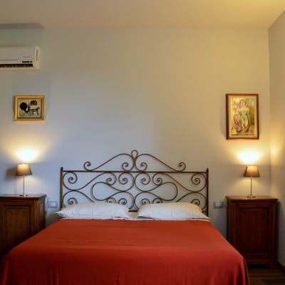 Fienile | Elegant Siena Villa for 10 with Fenced Saltwater Pool and Spa