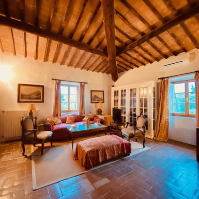 Ginestreto | Elegant Tuscan Villa by Cetinale with Pool & Tennis