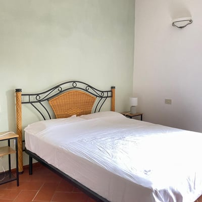 Mandorlo | Apartment on Agriturismo close Casole d'Elsa
