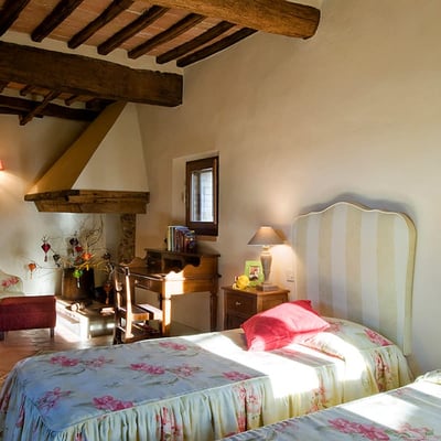 Pipistrelli | Luxury villa and pool in private woods near Siena