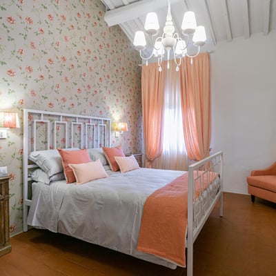 Podere Castello | Accessible Chianti Villa for 14 with Infinity Pool