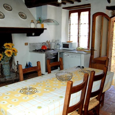Ragnana | Traditional Tuscan Farmhouse Walking Distance to Village