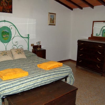 Ragnana | Traditional Tuscan Farmhouse Walking Distance to Village