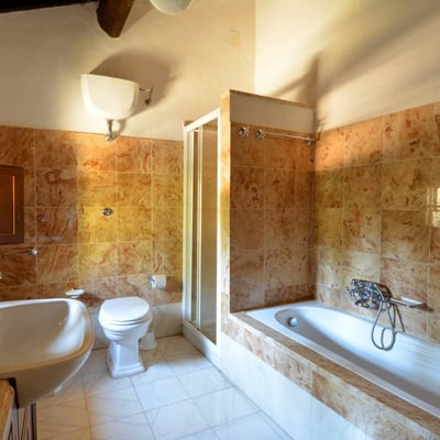 Ragnana | Traditional Tuscan Farmhouse Walking Distance to Village