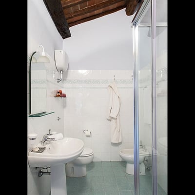 Ropoli Sopra | A Tuscan farmhouse with loggia close to Siena