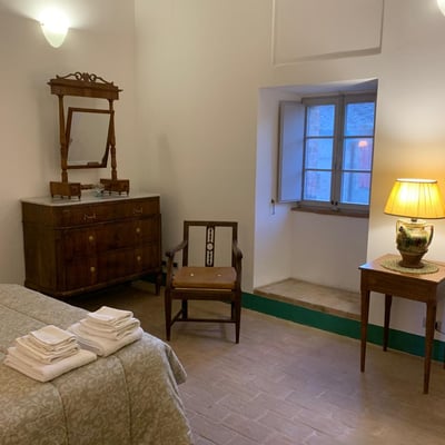 Stigliano: Tower Two | Tuscan apartment for 2 in a medieval tower
