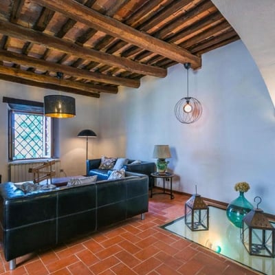 Stigliano: Tower Three | Apartment in a medieval Sienese tower