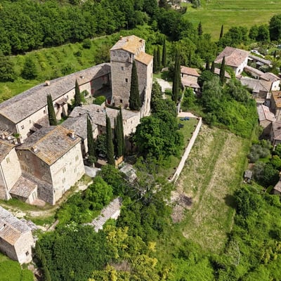 Stigliano: Tower Three | Apartment in a medieval Sienese tower