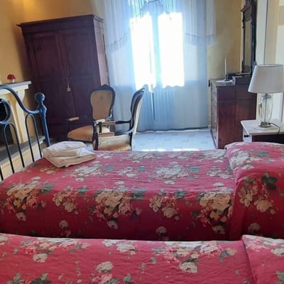 Villa Bianca | Elegant villa for 26 in the Val d'Orcia