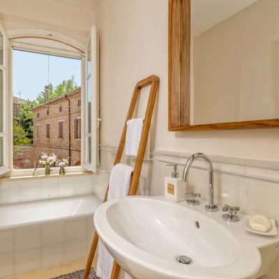 Villa Castelmuzio | Village Villa for 18 near Pienza with pool and AC.