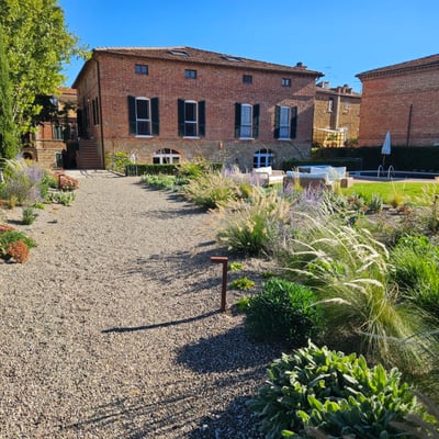 Villa Castelmuzio | Village Villa for 18 near Pienza with pool and AC.