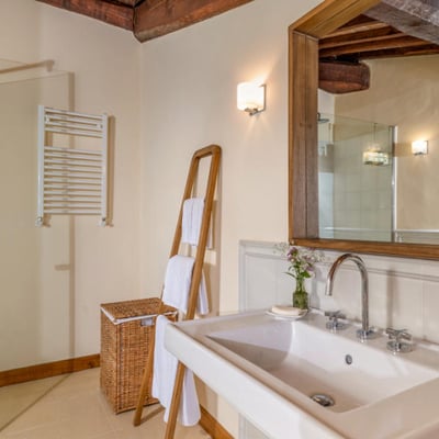 Villa Castelmuzio | Village Villa for 18 near Pienza with pool and AC.