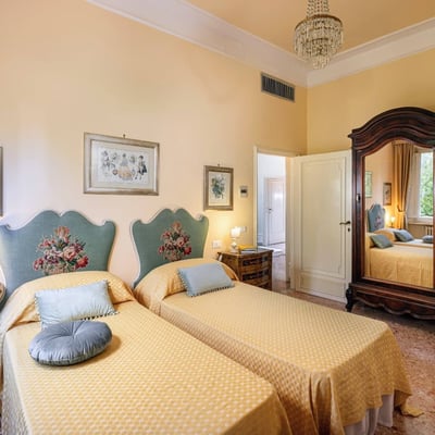 Villa Lucia | Historic Italian Villa near Monteriggioni for 14 guests