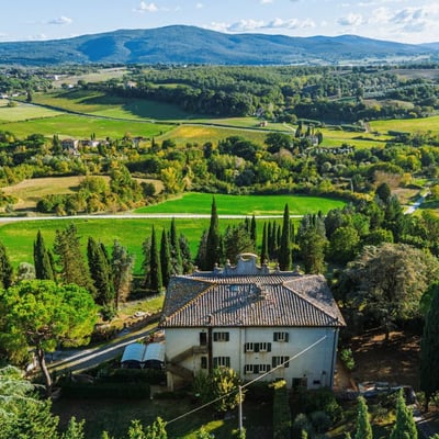 Villa Lucia | Historic Italian Villa near Monteriggioni for 14 guests