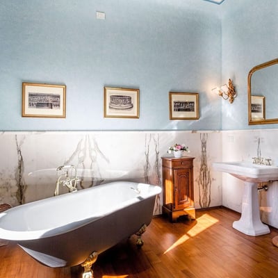 Antica | A 17th century villa for 12 close to Lucca