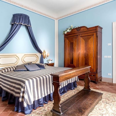Antica | A 17th century villa for 12 close to Lucca