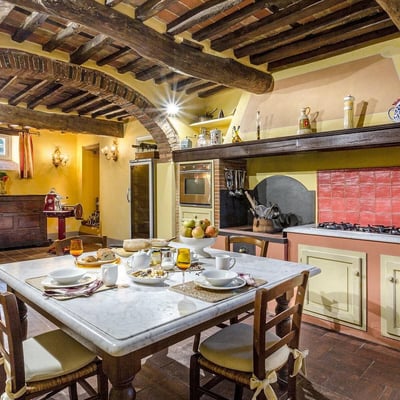 Antica | A 17th century villa for 12 close to Lucca