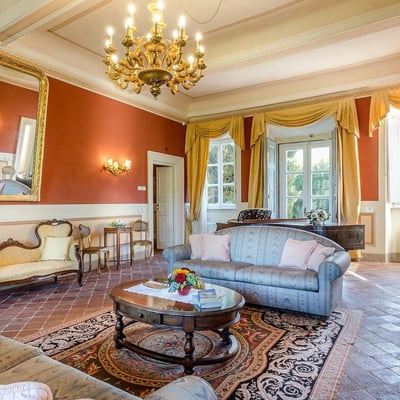 Antica | A 17th century villa for 12 close to Lucca