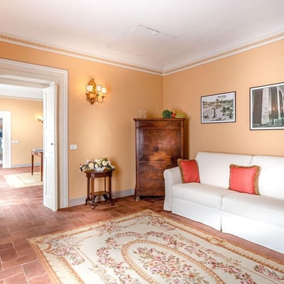 Antica | A 17th century villa for 12 close to Lucca