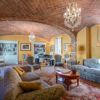 Villa Cosimo | Magnificent Historic Tuscan villa for 24
