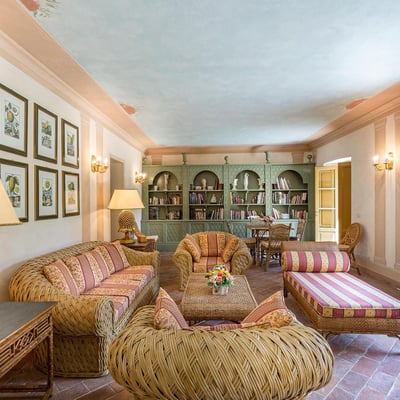 Villa Cosimo | Magnificent Historic Tuscan villa for 24