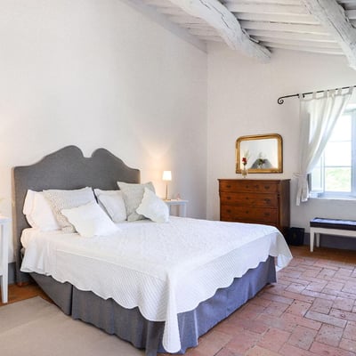Orologio | Tuscan villa near Lucca and the Italian Riviera
