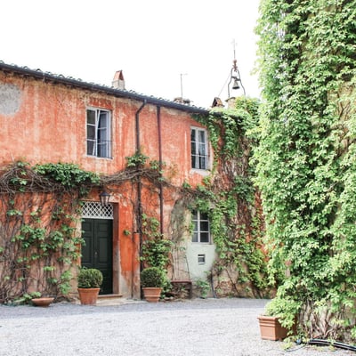 Orologio | Tuscan villa near Lucca and the Italian Riviera