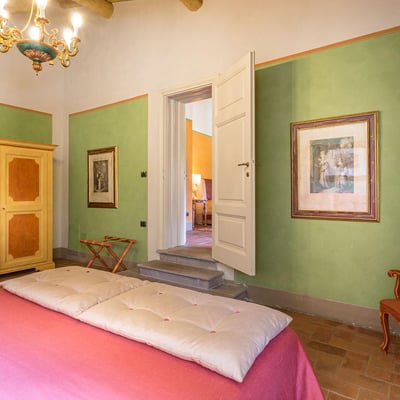 Salviati | A luxury villa with a private lake close to Lucca