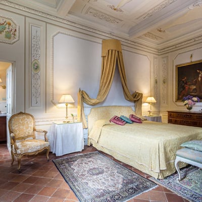 Villa Ponte | Majestic Villa near Lucca with pool and gardens