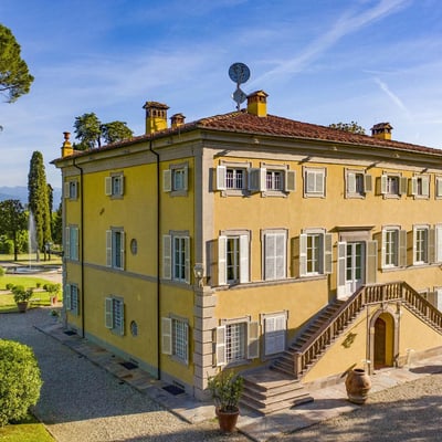 Villa Ponte | Majestic Villa near Lucca with pool and gardens
