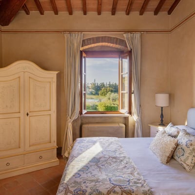 Bonazza | Chianti Villa for 20 with 650m² Wellness Center and Vineyard Views