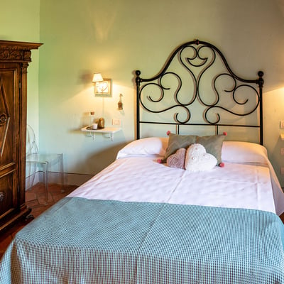 Colle di Sotto | A hilltop retreat near Florence