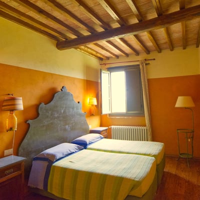 Enofila | Agriturismo for 5 on a wine estate near Florence