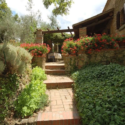 Casa Allioni Villa for 6 in Tuscany