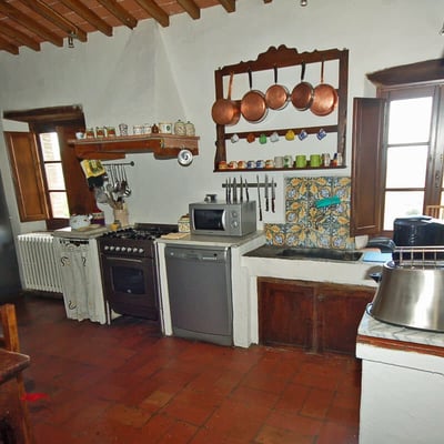 Casa Allioni Villa for 6 in Tuscany
