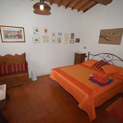 Casa Allioni Villa for 6 in Tuscany
