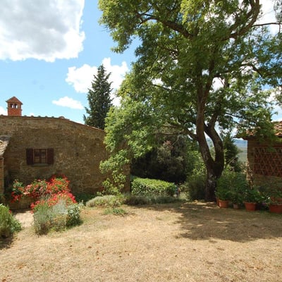 Casa Allioni Villa for 6 in Tuscany