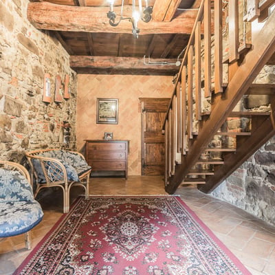 Francesca | Luxury Tuscan villa with pool & hot-tub