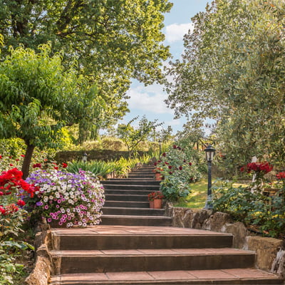 Francesca | Luxury Tuscan villa with pool & hot-tub