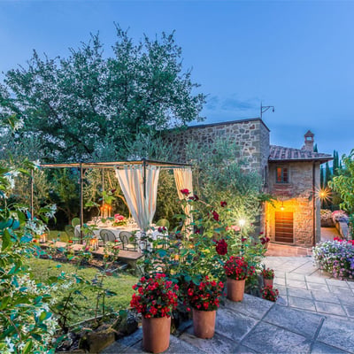 Francesca | Luxury Tuscan villa with pool & hot-tub