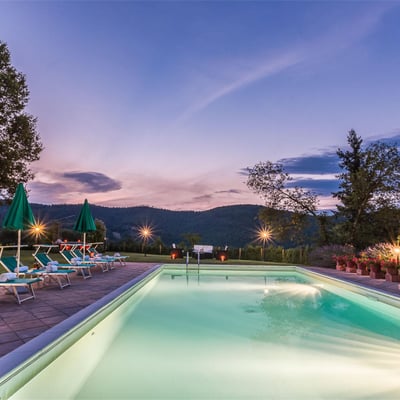 Francesca | Luxury Tuscan villa with pool & hot-tub