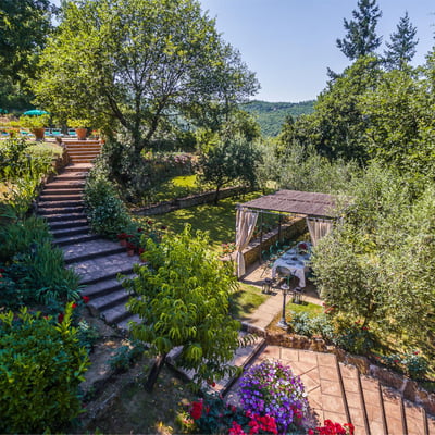Francesca | Luxury Tuscan villa with pool & hot-tub