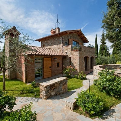 Lunetta | Luxury villa and shared pool in Tuscan hamlet