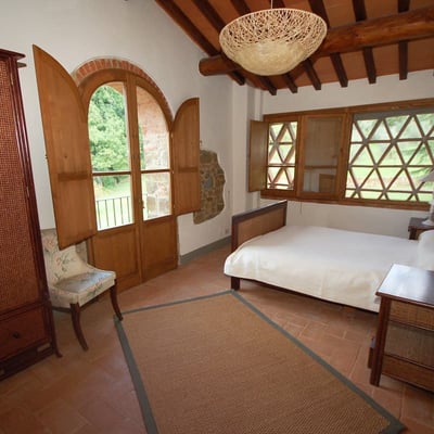 Pagliaio | Former Monastery Farm near Arezzo: Cottage for 4 with Shared Pool and Helpful Owner