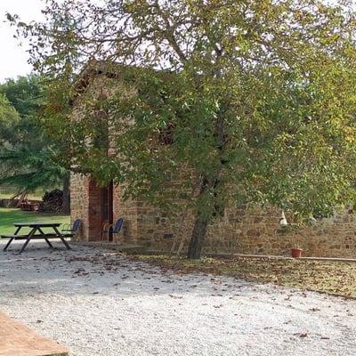 Pagliaio | Former Monastery Farm near Arezzo: Cottage for 4 with Shared Pool and Helpful Owner
