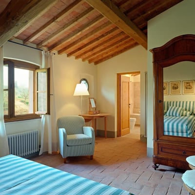 Portico: Villa for 8 with Pool and A/C in Tuscany