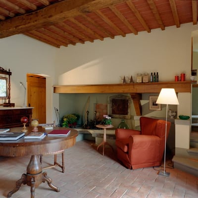 Portico: Villa for 8 with Pool and A/C in Tuscany