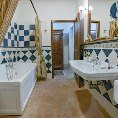 Villa Anatra | Tuscan Villa and Pool for 18