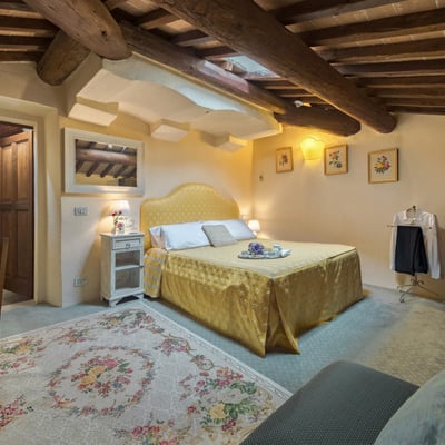 Villa Anatra | Tuscan Villa and Pool for 18